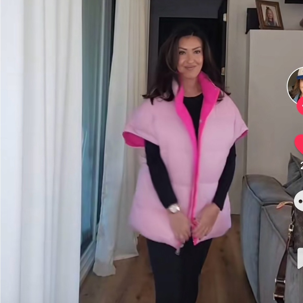 NWT Ugg SYDNEE REVERSIBLE PUFFER VEST Pink Sz L
